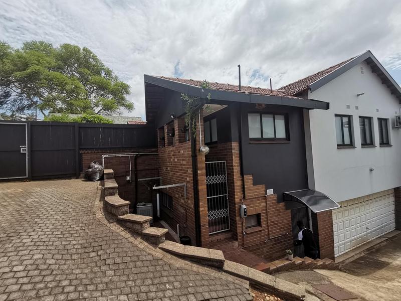 To Let 1 Bedroom Property for Rent in Glenwood KwaZulu-Natal