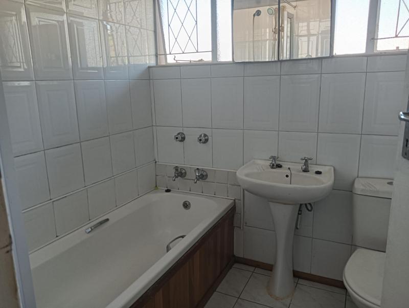 To Let 2 Bedroom Property for Rent in Pinetown KwaZulu-Natal