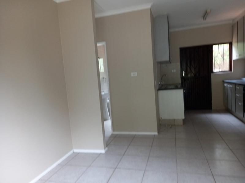 To Let 2 Bedroom Property for Rent in Escombe KwaZulu-Natal