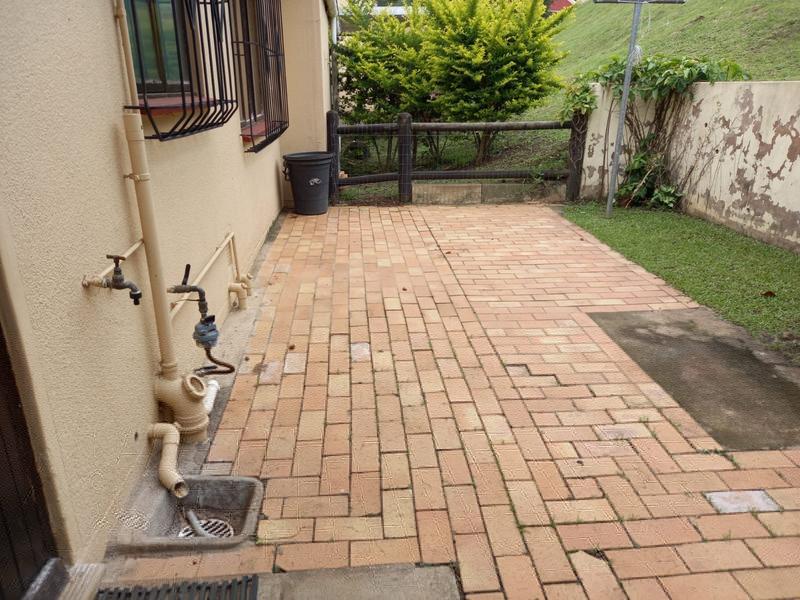 To Let 2 Bedroom Property for Rent in Escombe KwaZulu-Natal