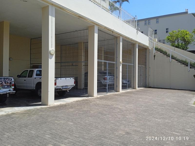 To Let 4 Bedroom Property for Rent in Manaba Beach KwaZulu-Natal