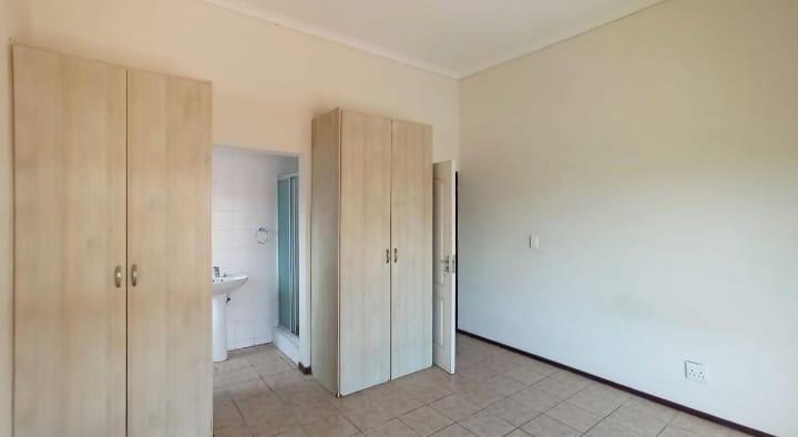 2 Bedroom Property for Sale in Amanzimtoti KwaZulu-Natal