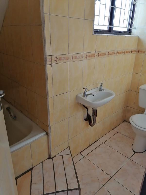 4 Bedroom Property for Sale in Chatsworth KwaZulu-Natal