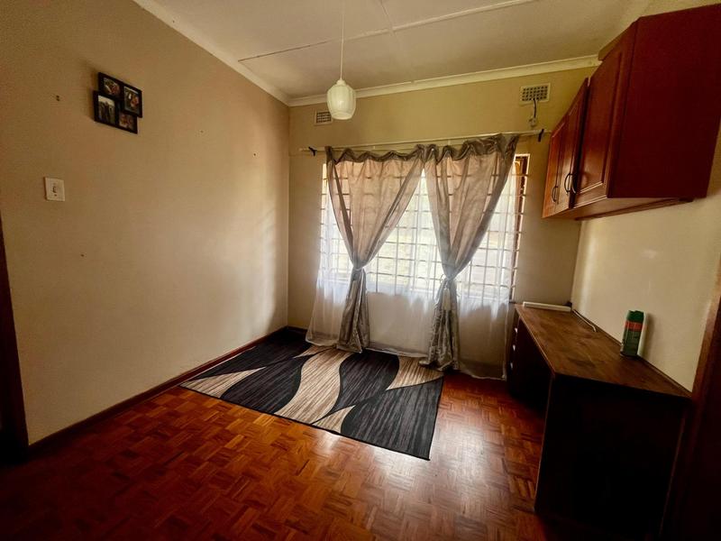 3 Bedroom Property for Sale in Uvongo KwaZulu-Natal