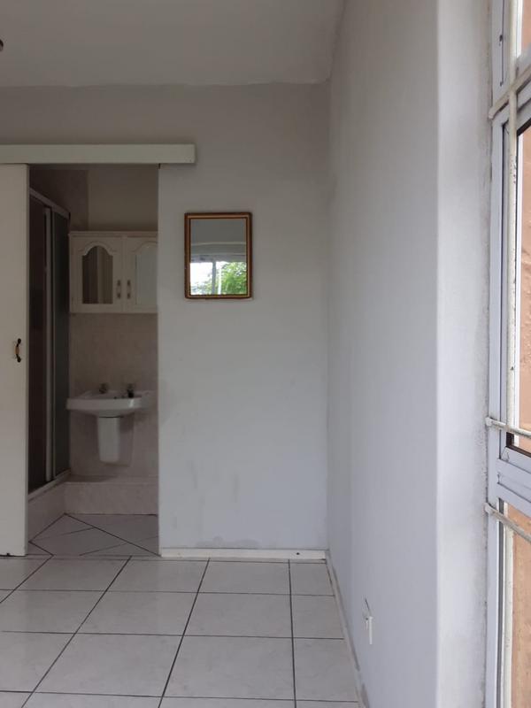 To Let 2 Bedroom Property for Rent in Morningside KwaZulu-Natal