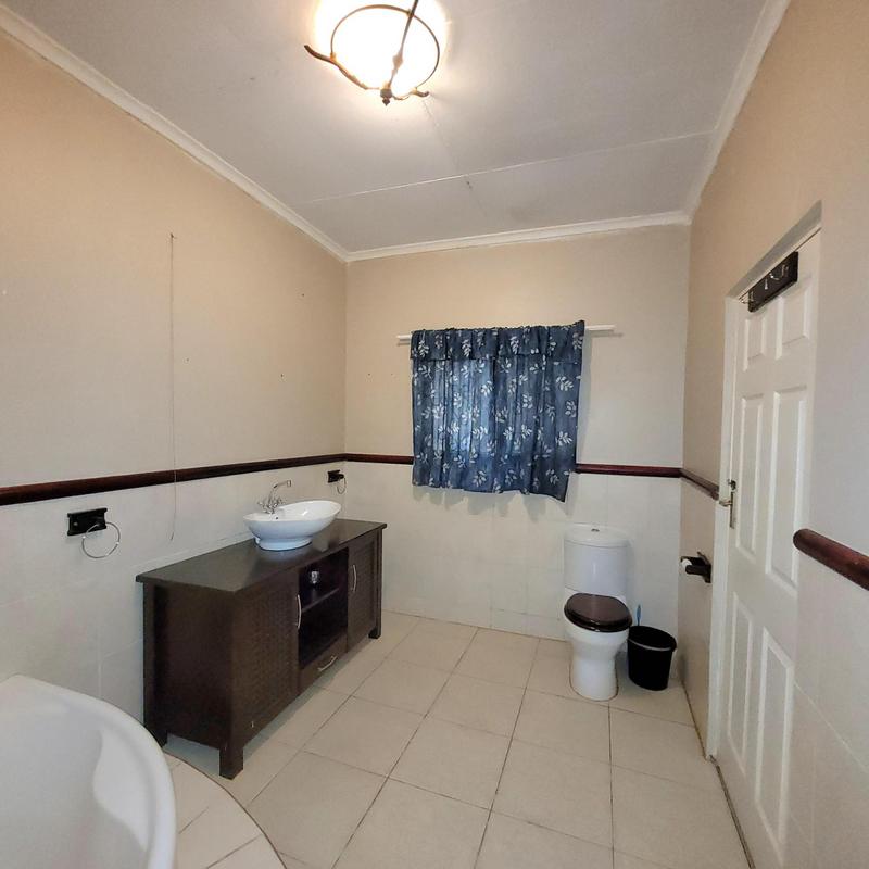 To Let 3 Bedroom Property for Rent in Amanzimtoti KwaZulu-Natal