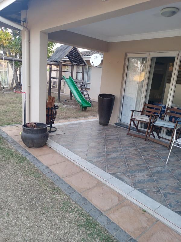 To Let 4 Bedroom Property for Rent in Escombe KwaZulu-Natal