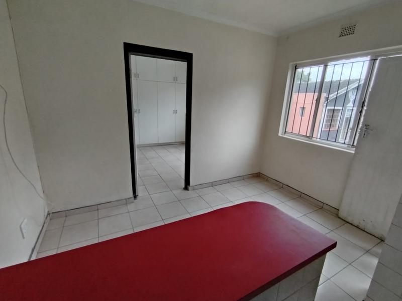 To Let 1 Bedroom Property for Rent in Northcroft KwaZulu-Natal