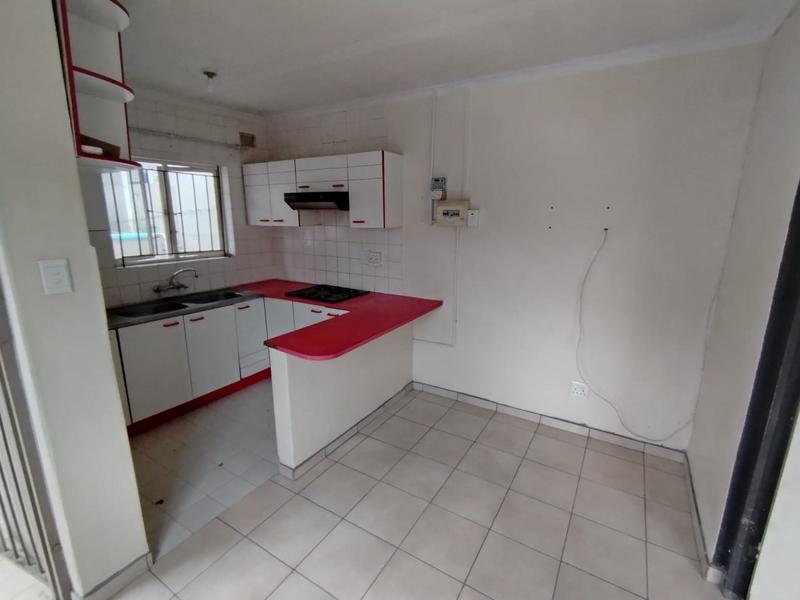 To Let 1 Bedroom Property for Rent in Northcroft KwaZulu-Natal