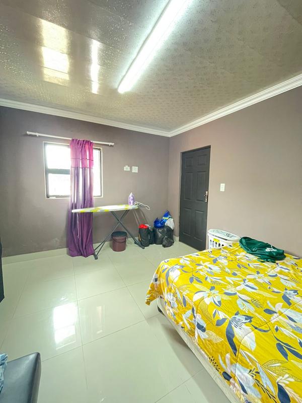 2 Bedroom Property for Sale in Hillcrest KwaZulu-Natal