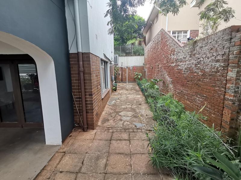 To Let 1 Bedroom Property for Rent in Glenwood KwaZulu-Natal