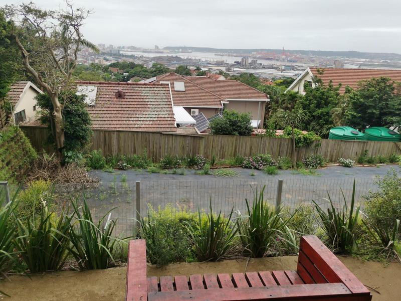 To Let 1 Bedroom Property for Rent in Glenwood KwaZulu-Natal