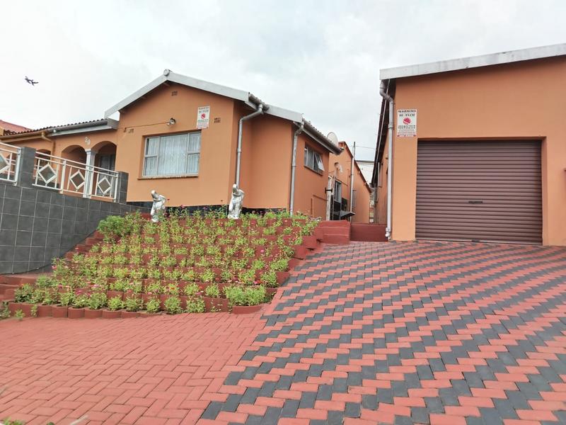 4 Bedroom Property for Sale in Redfern KwaZulu-Natal