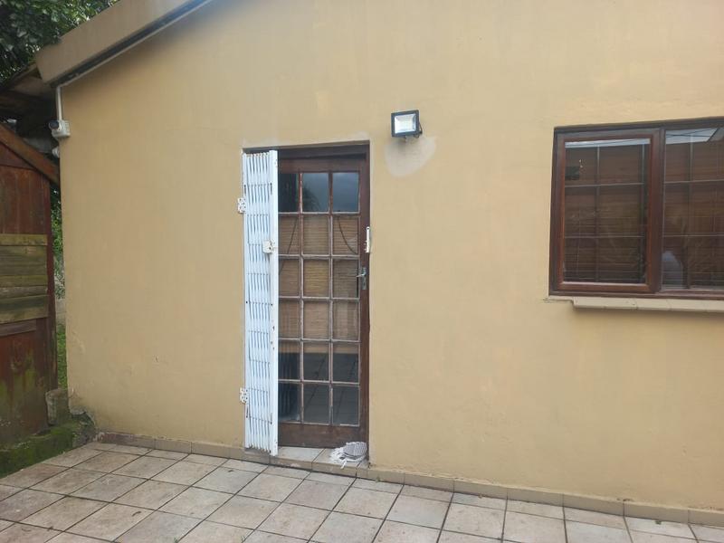 To Let 1 Bedroom Property for Rent in Pinetown KwaZulu-Natal