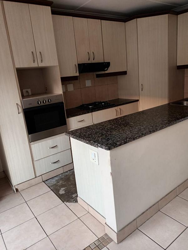 To Let 1 Bedroom Property for Rent in Manors KwaZulu-Natal