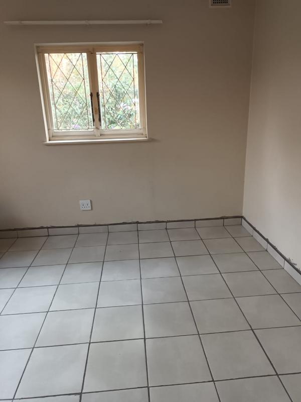 To Let 1 Bedroom Property for Rent in Manors KwaZulu-Natal