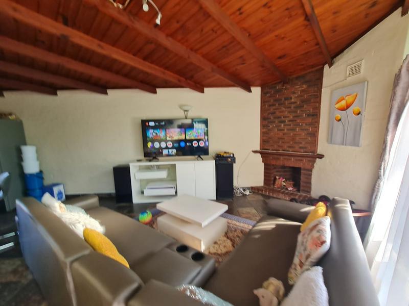 To Let 2 Bedroom Property for Rent in Pinetown KwaZulu-Natal