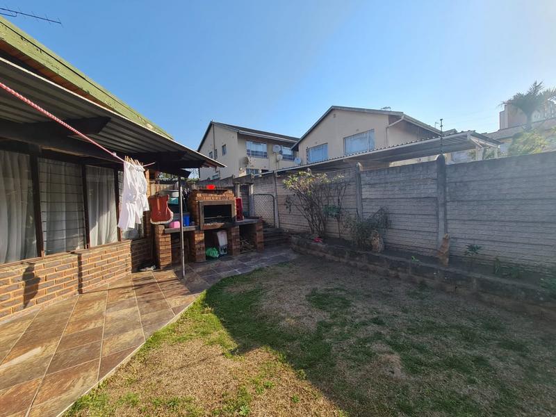 To Let 2 Bedroom Property for Rent in Pinetown KwaZulu-Natal