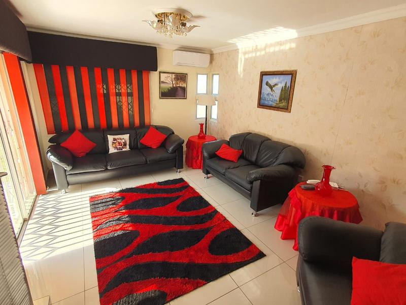 5 Bedroom Property for Sale in Centenary Park KwaZulu-Natal