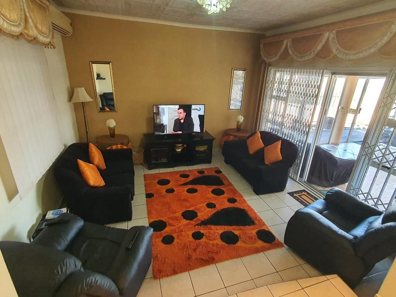 5 Bedroom Property for Sale in Centenary Park KwaZulu-Natal