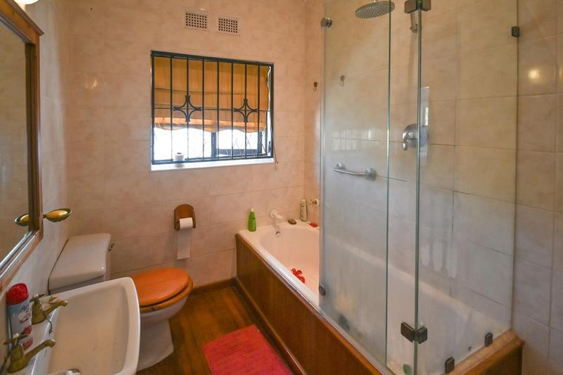 4 Bedroom Property for Sale in Cowies Hill KwaZulu-Natal