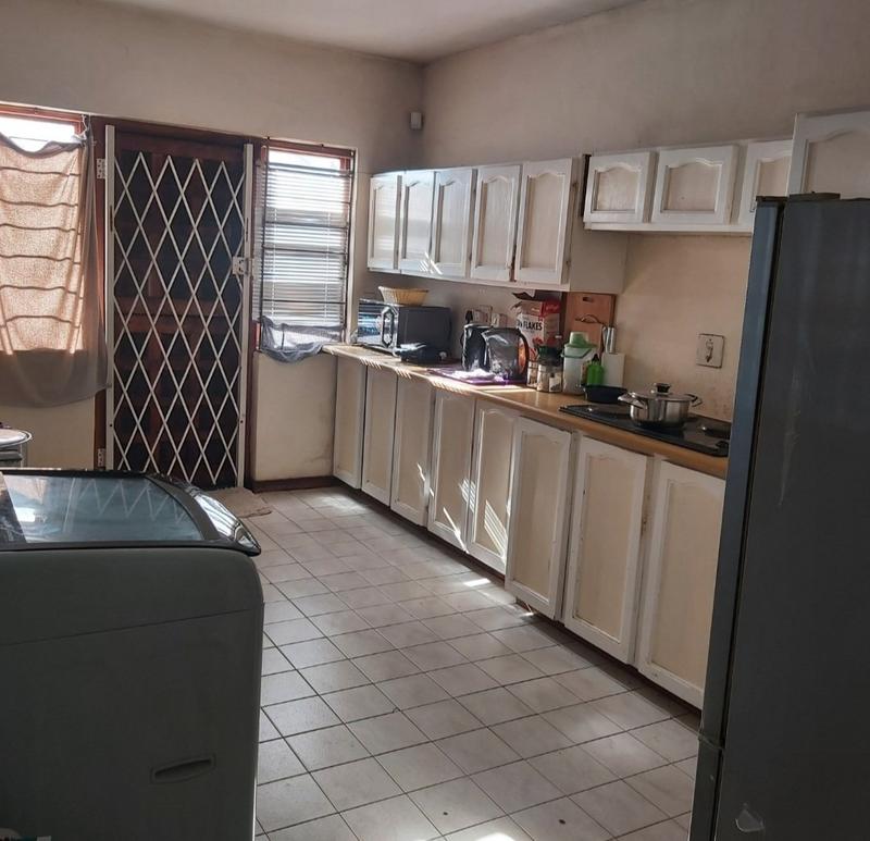 3 Bedroom Property for Sale in Crestview KwaZulu-Natal