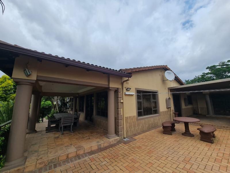 5 Bedroom Property for Sale in Escombe KwaZulu-Natal