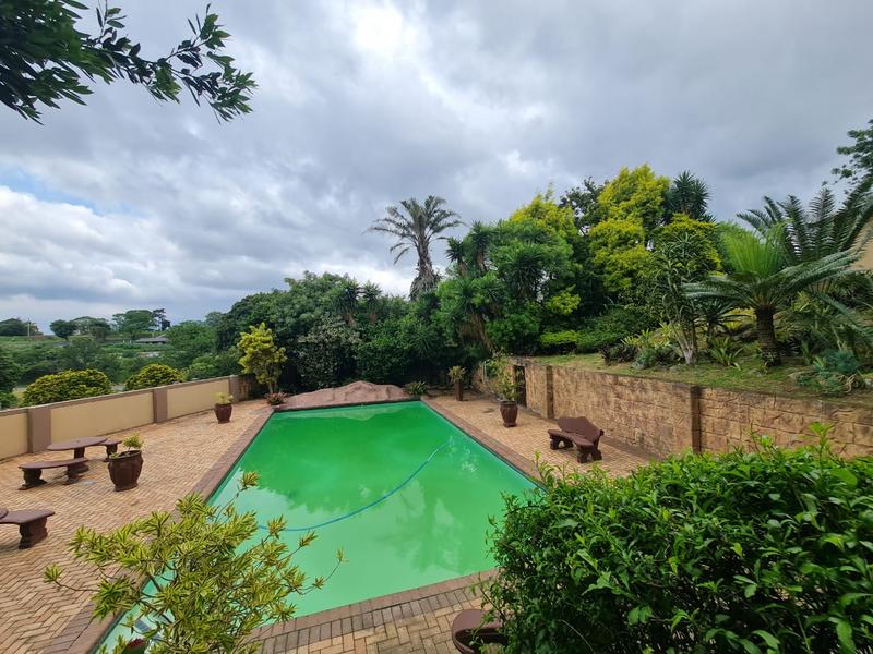 5 Bedroom Property for Sale in Escombe KwaZulu-Natal