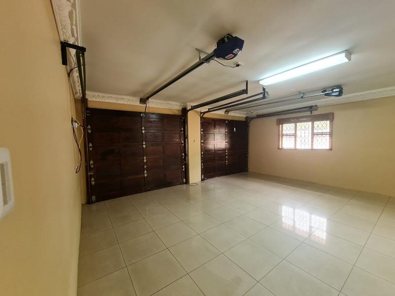 5 Bedroom Property for Sale in Escombe KwaZulu-Natal