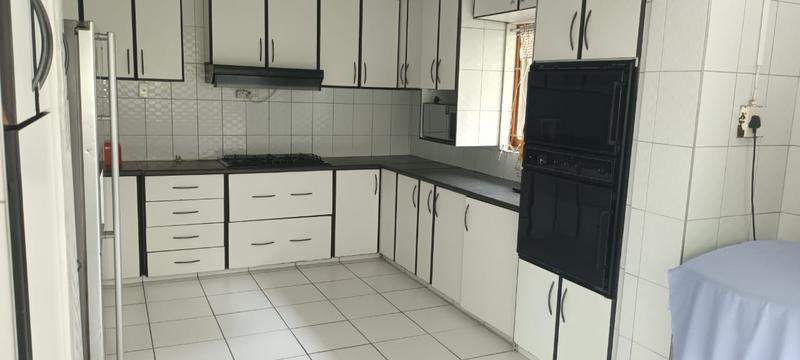 5 Bedroom Property for Sale in Grayleigh KwaZulu-Natal