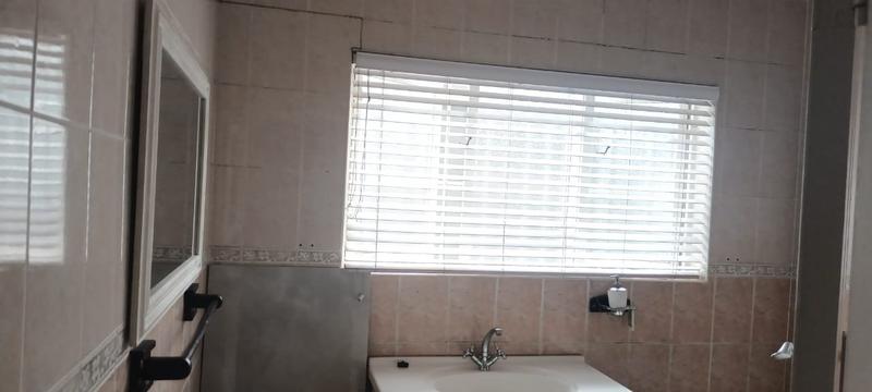 4 Bedroom Property for Sale in Manors KwaZulu-Natal