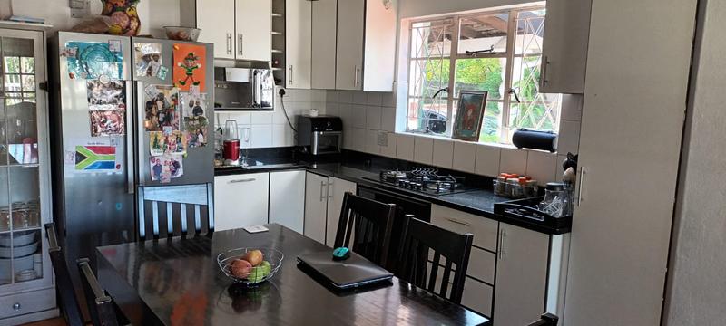 4 Bedroom Property for Sale in Pinelands KwaZulu-Natal