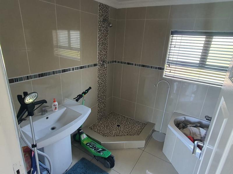 4 Bedroom Property for Sale in Umhlanga KwaZulu-Natal