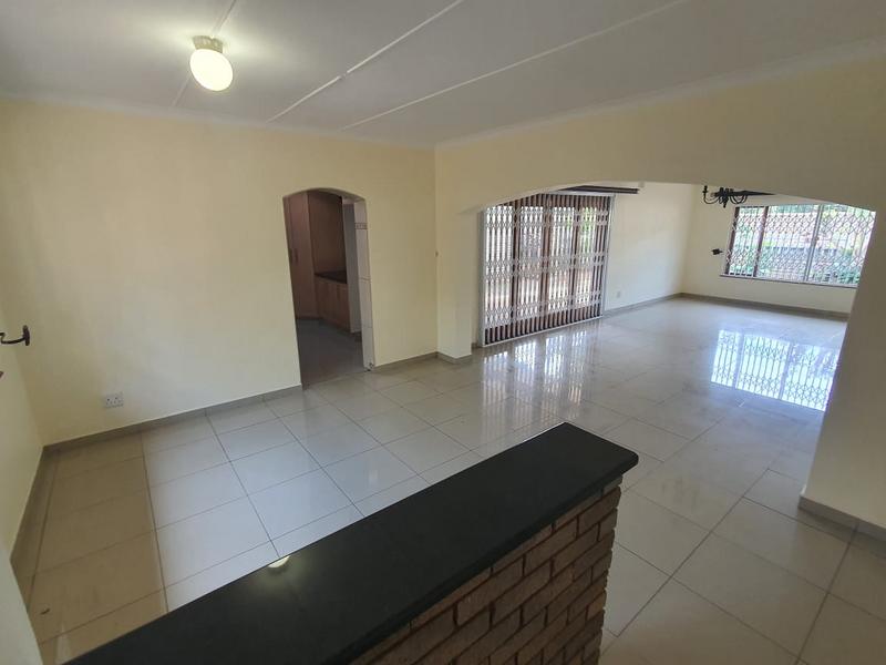 2 Bedroom Property for Sale in Sunningdale KwaZulu-Natal