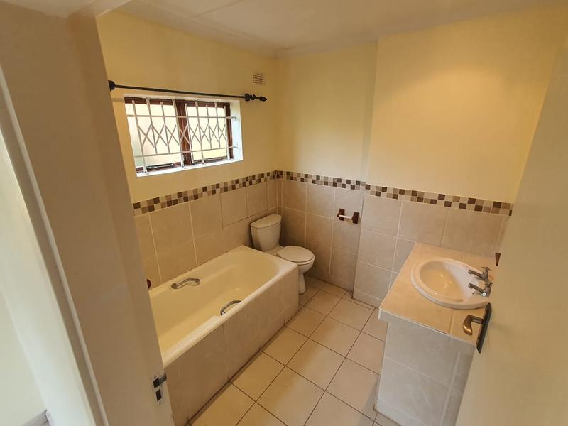 2 Bedroom Property for Sale in Sunningdale KwaZulu-Natal