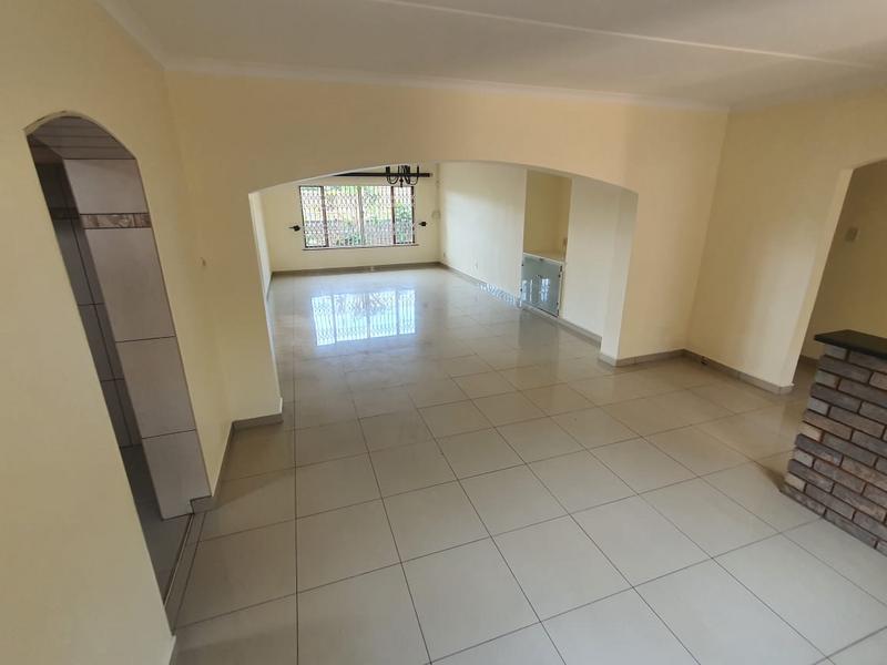 2 Bedroom Property for Sale in Sunningdale KwaZulu-Natal