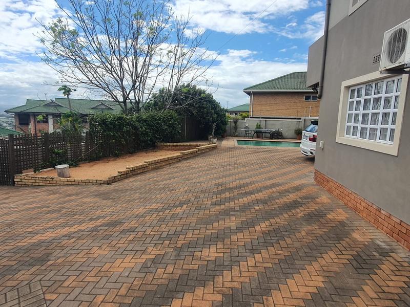 4 Bedroom Property for Sale in Sunningdale KwaZulu-Natal