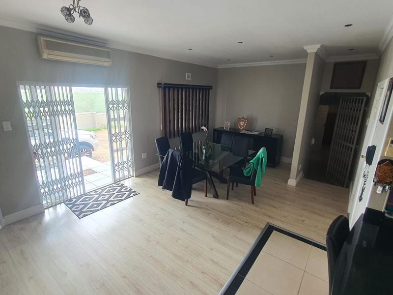 4 Bedroom Property for Sale in Sunningdale KwaZulu-Natal