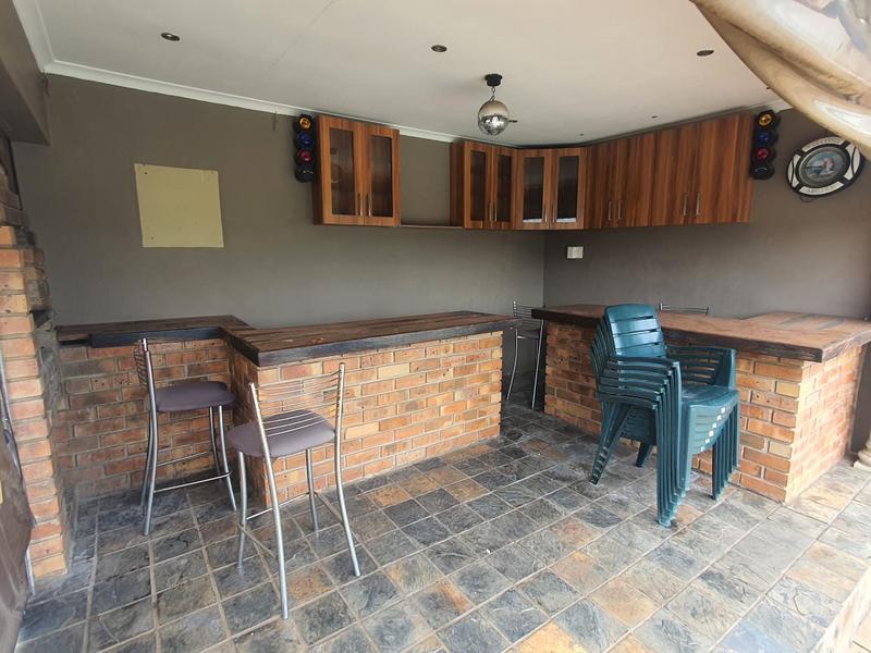 4 Bedroom Property for Sale in Sunningdale KwaZulu-Natal