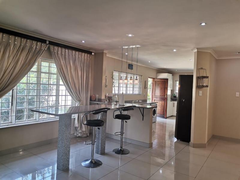 4 Bedroom Property for Sale in Sunningdale KwaZulu-Natal