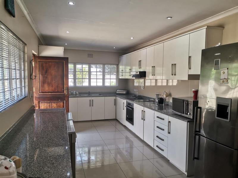 4 Bedroom Property for Sale in Sunningdale KwaZulu-Natal