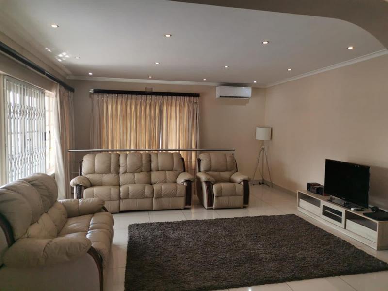 4 Bedroom Property for Sale in Sunningdale KwaZulu-Natal