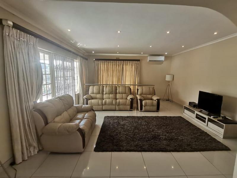 4 Bedroom Property for Sale in Sunningdale KwaZulu-Natal