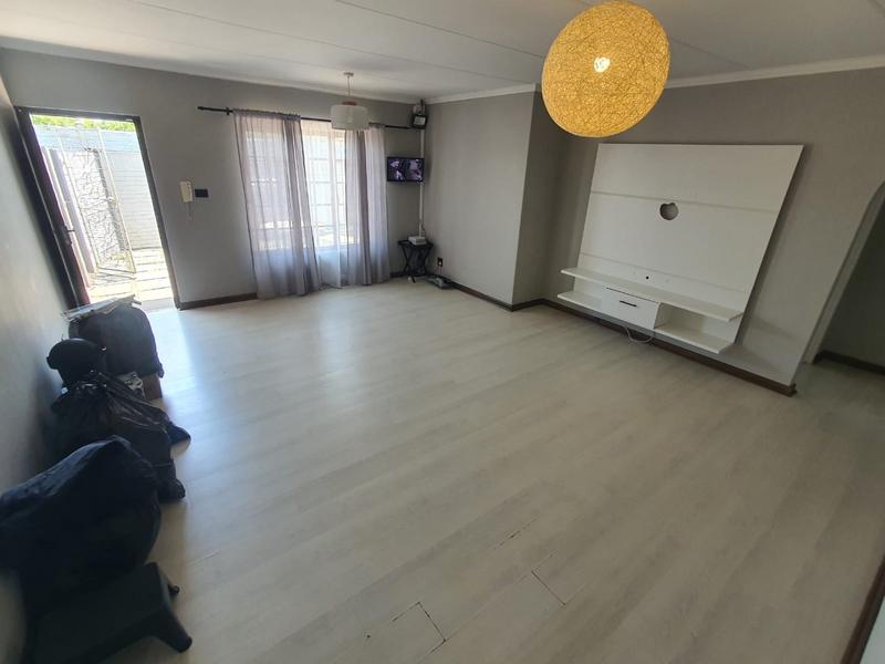 3 Bedroom Property for Sale in Sunningdale KwaZulu-Natal