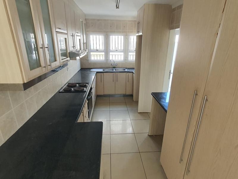 3 Bedroom Property for Sale in Sunningdale KwaZulu-Natal