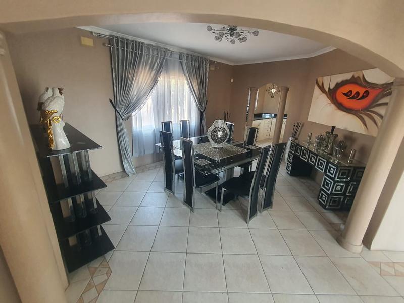 4 Bedroom Property for Sale in Umhlanga KwaZulu-Natal