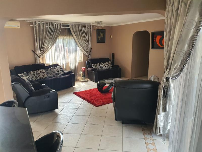 4 Bedroom Property for Sale in Umhlanga KwaZulu-Natal