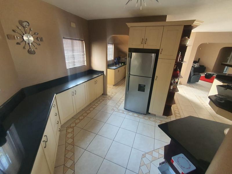 4 Bedroom Property for Sale in Umhlanga KwaZulu-Natal