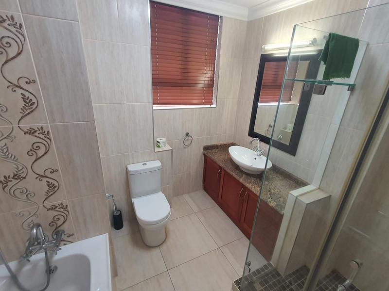 2 Bedroom Property for Sale in Umhlanga KwaZulu-Natal