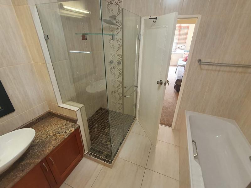 2 Bedroom Property for Sale in Umhlanga KwaZulu-Natal